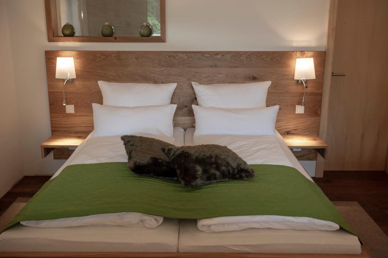 Forstgut - Premium Waldchalets Und Lodge Suiten Regen Ngoại thất bức ảnh