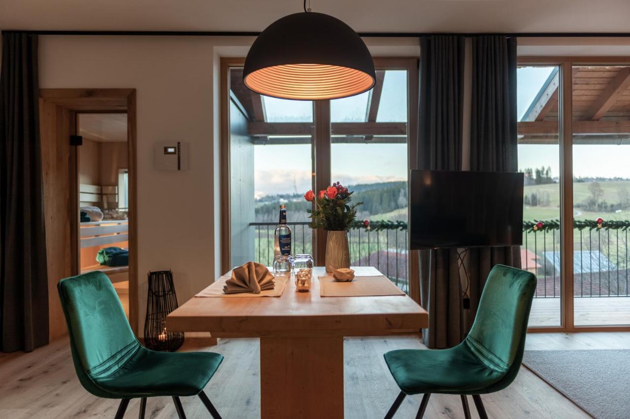 Forstgut - Premium Waldchalets Und Lodge Suiten Regen Ngoại thất bức ảnh