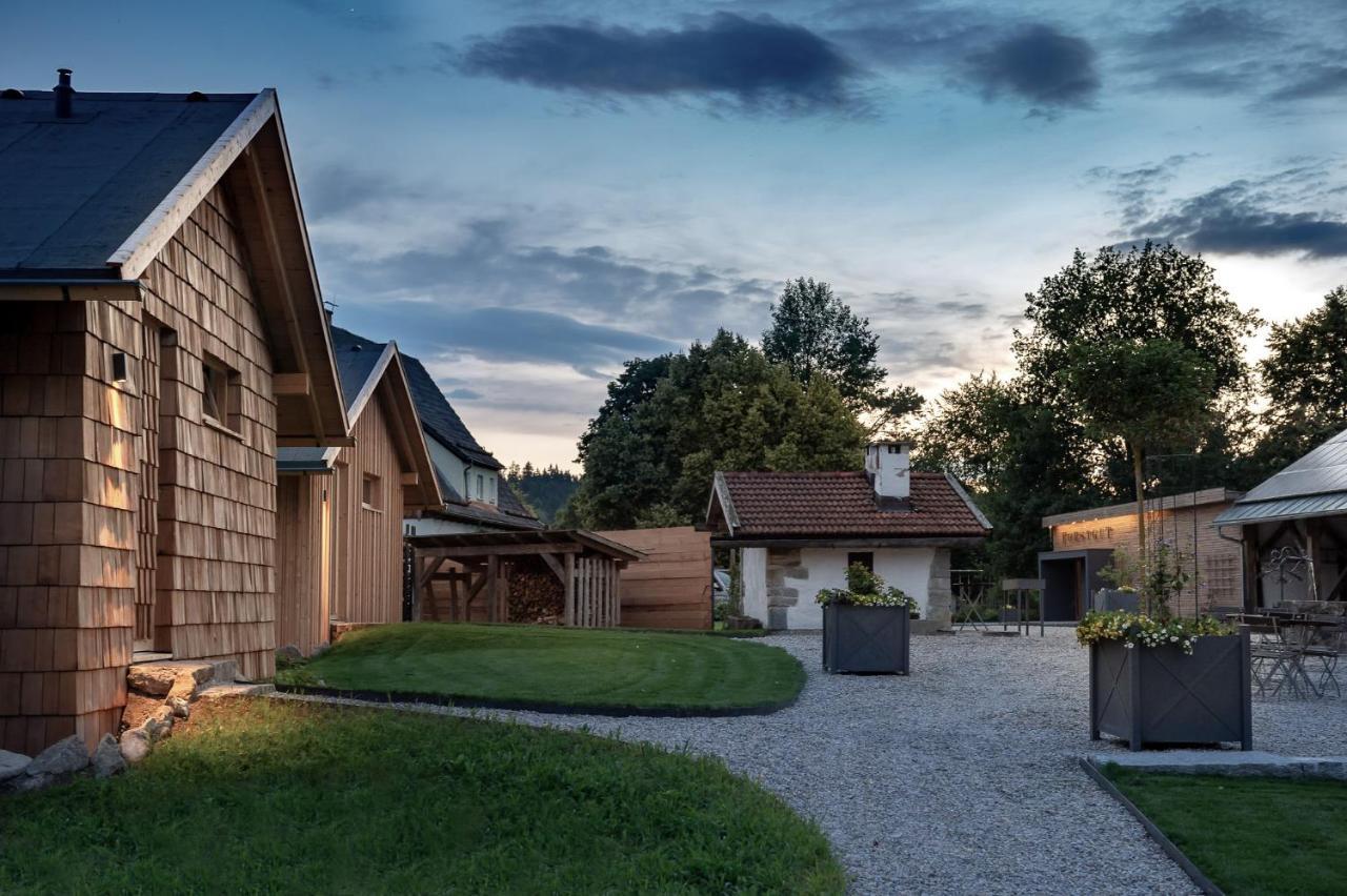 Forstgut - Premium Waldchalets Und Lodge Suiten Regen Ngoại thất bức ảnh